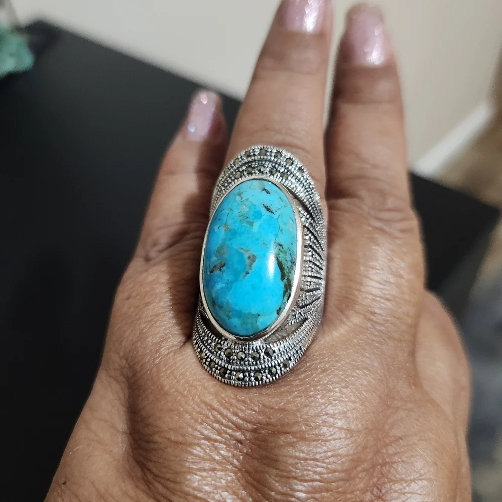 Sterling silver oval turquoise and marcasite‎ ring
